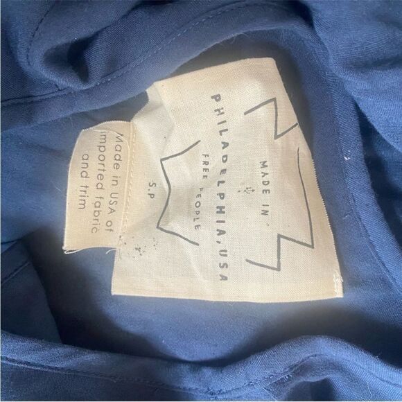 Free People Long Sleeve Keyhole Neck Blue Beck Layered Swing Dress. Size Small - Picture 9 of 10